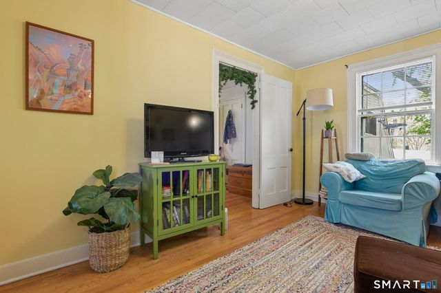 18 Cottage Street, New Haven, CT 06511