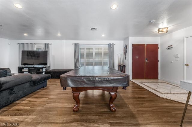 1963 Casa Vista Drive, Las Vegas, NV 89146