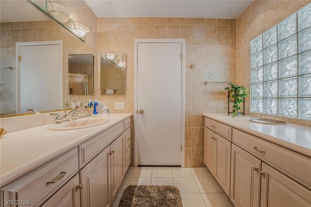 1963 Casa Vista Drive, Las Vegas, NV 89146