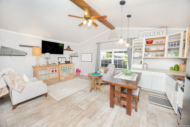 1466 County Road 456, Hondo, TX 78861