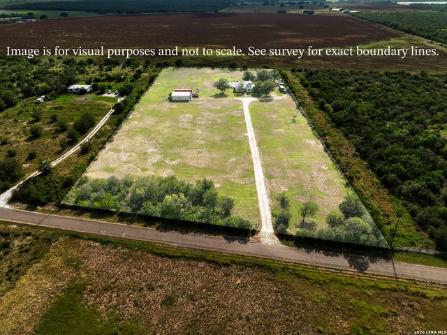 1466 County Road 456, Hondo, TX 78861