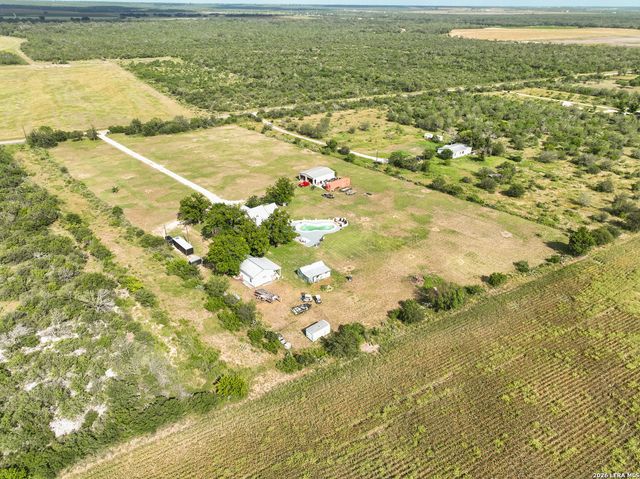 1466 County Road 456, Hondo, TX 78861