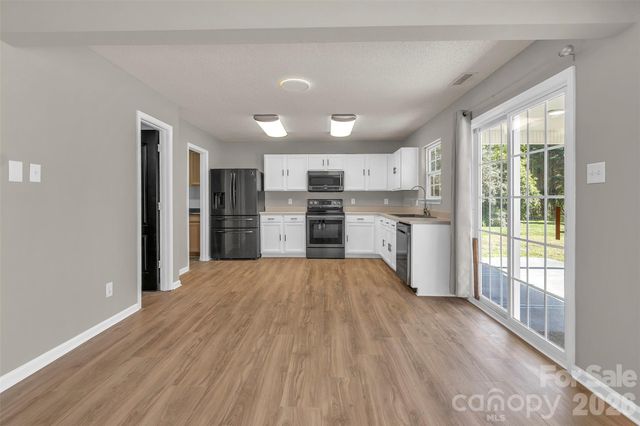 128 Longlea Drive, Clover, SC 29710