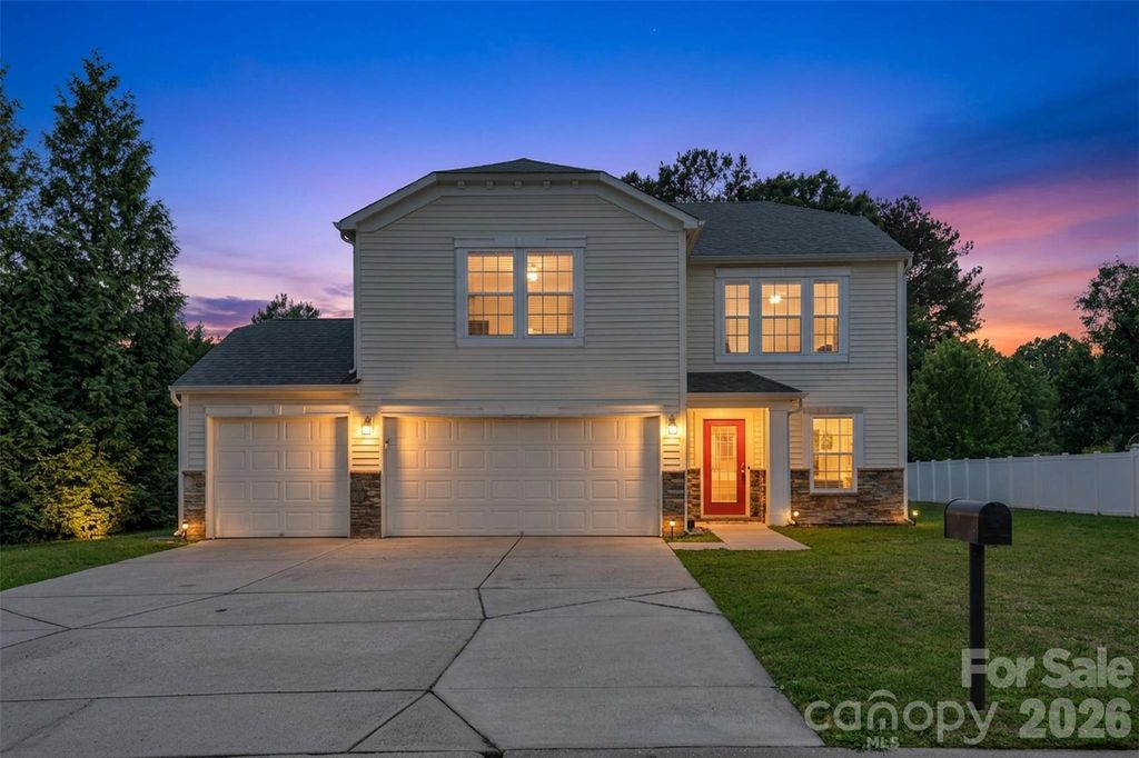 128 Longlea Drive, Clover, SC 29710