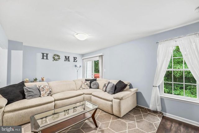14054 FALLBROOK LN, Woodbridge, VA 22193