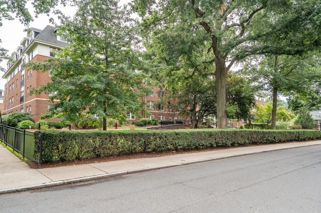 300 Allston St 103, Boston, MA 02135