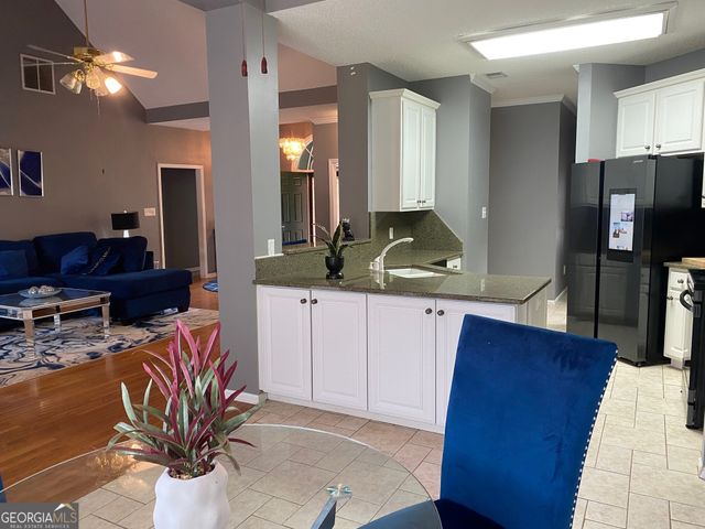130 Thomas Trail, Fayetteville, GA 30215