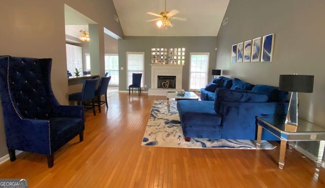 130 Thomas Trail, Fayetteville, GA 30215