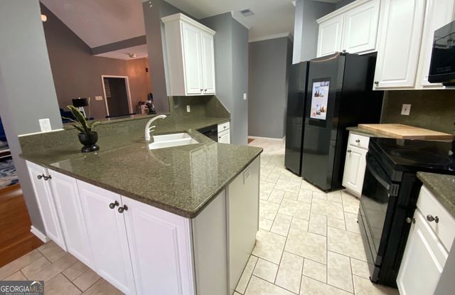 130 Thomas Trail, Fayetteville, GA 30215