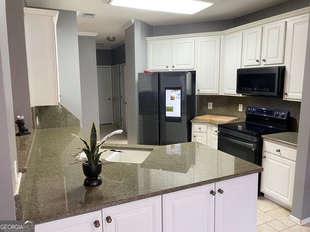 130 Thomas Trail, Fayetteville, GA 30215