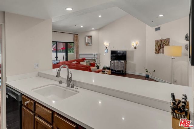 1722 Malcolm Avenue 304, Los Angeles, CA 90024