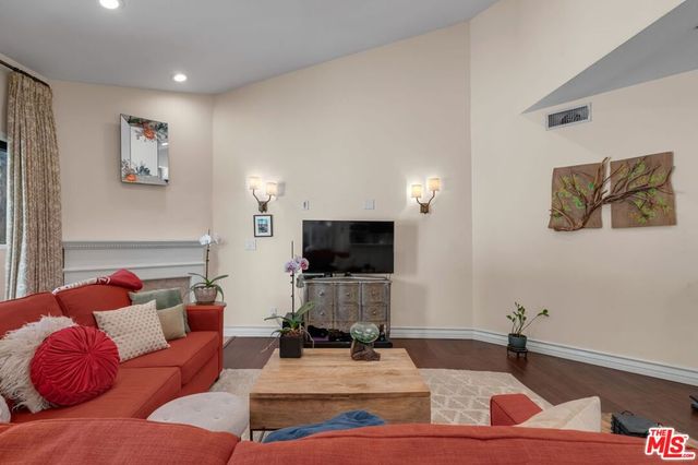 1722 Malcolm Avenue 304, Los Angeles, CA 90024