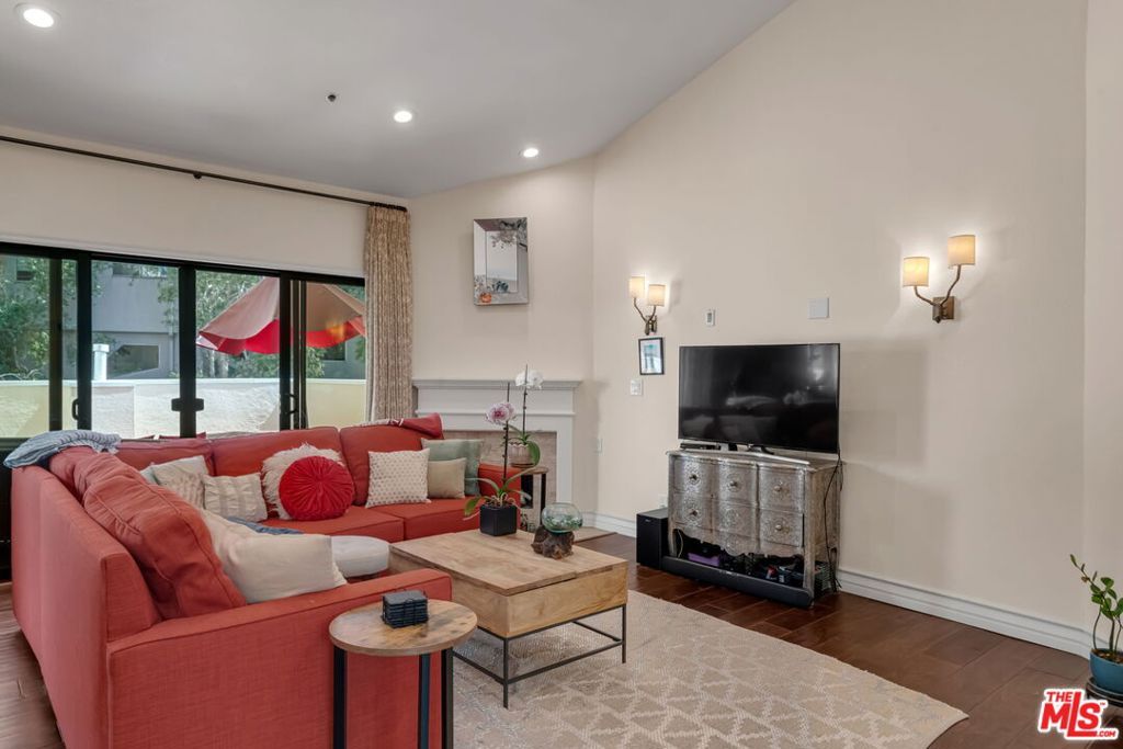 1722 Malcolm Avenue 304, Los Angeles, CA 90024