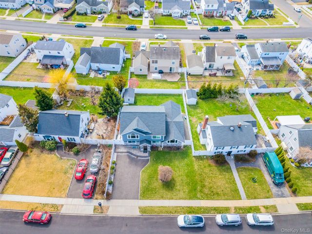 72 Sugar Maple Road, Levittown, NY 11756