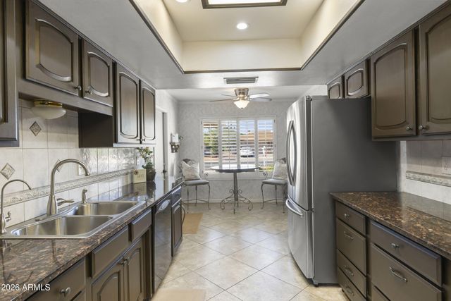 9321 W BRIARWOOD Circle, Sun City, AZ 85351