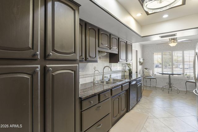 9321 W BRIARWOOD Circle, Sun City, AZ 85351