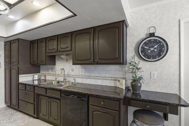 9321 W BRIARWOOD Circle, Sun City, AZ 85351