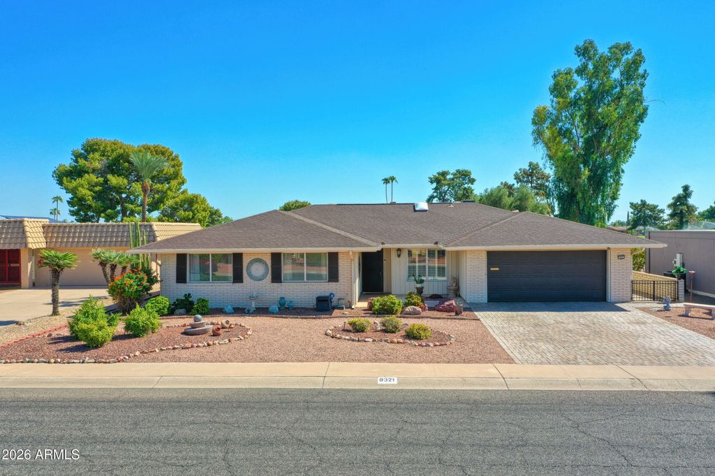 9321 W BRIARWOOD Circle, Sun City, AZ 85351