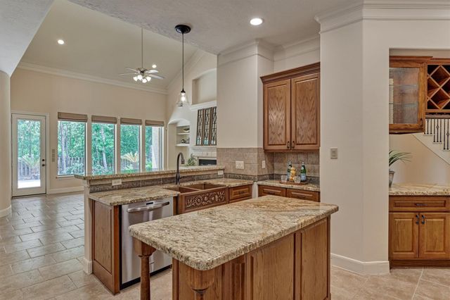 13274 Meadow Creek Lane, Conroe, TX 77302