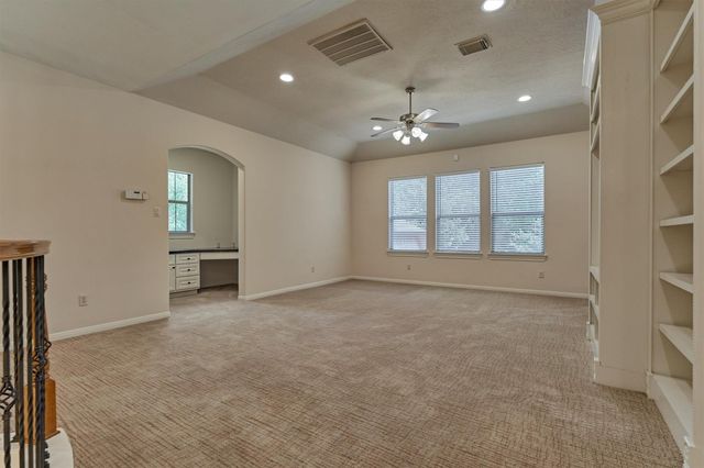 13274 Meadow Creek Lane, Conroe, TX 77302