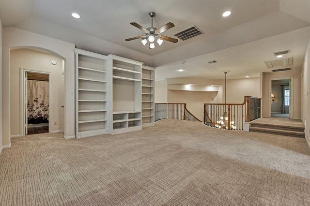 13274 Meadow Creek Lane, Conroe, TX 77302