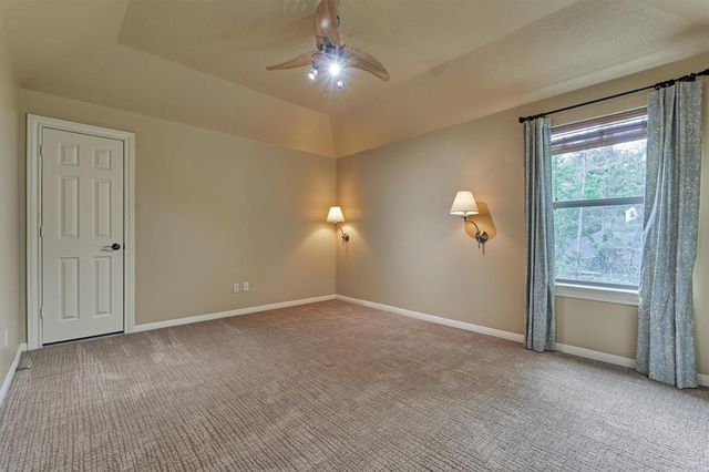 13274 Meadow Creek Lane, Conroe, TX 77302