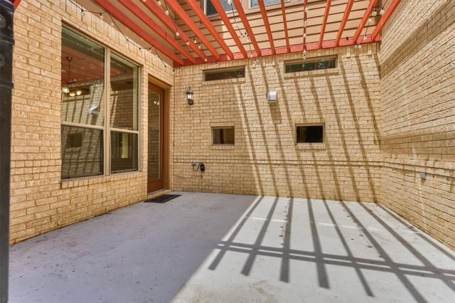 13274 Meadow Creek Lane, Conroe, TX 77302