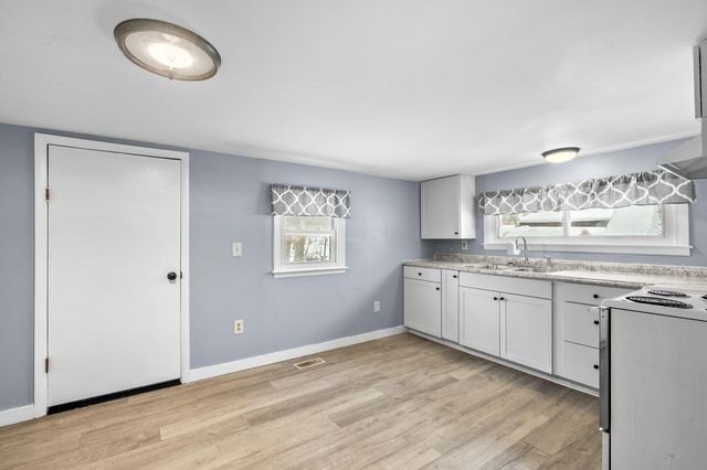 654 Vernon Street, Allegan, MI 49010