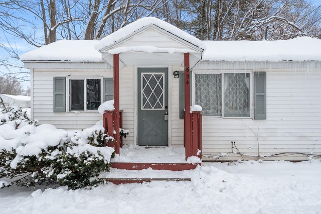 654 Vernon Street, Allegan, MI 49010