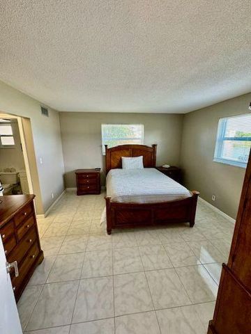 2615 Garden Drive S, Lake Worth Beach, FL 33461