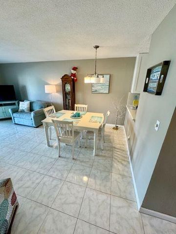 2615 Garden Drive S, Lake Worth Beach, FL 33461
