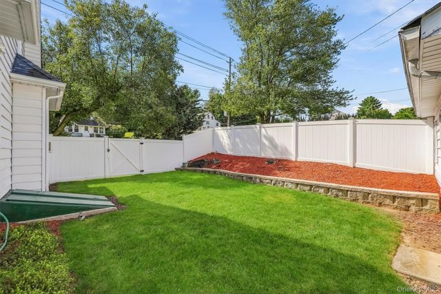 32 Ramapo Road, Garnerville, NY 10923