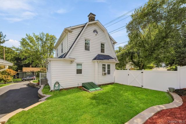 32 Ramapo Road, Garnerville, NY 10923