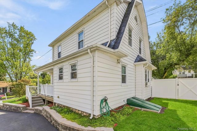 32 Ramapo Road, Garnerville, NY 10923
