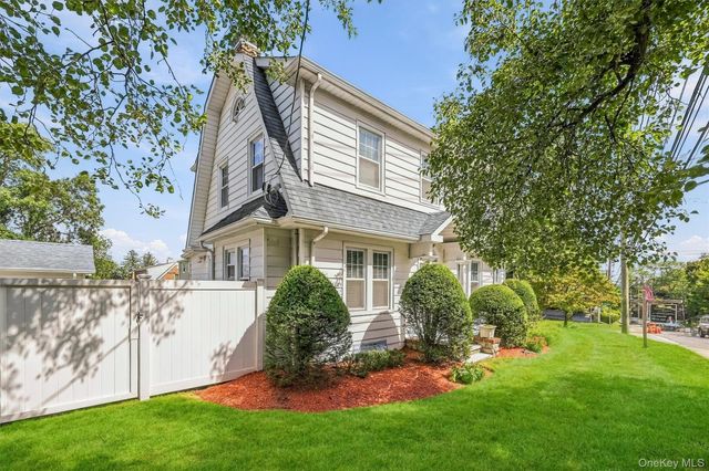 32 Ramapo Road, Garnerville, NY 10923