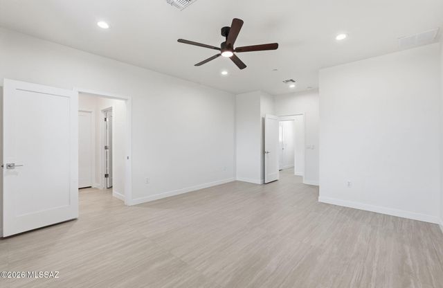 1044 W Roller Coaster Road, Tucson, AZ 85704