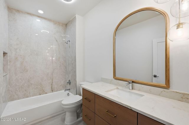 1044 W Roller Coaster Road, Tucson, AZ 85704