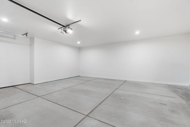 1044 W Roller Coaster Road, Tucson, AZ 85704
