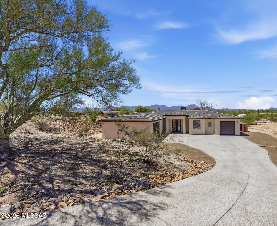 1044 W Roller Coaster Road, Tucson, AZ 85704