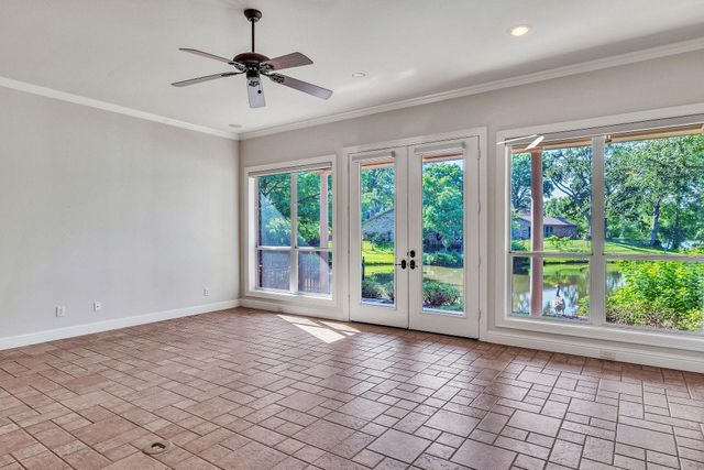 1719 HG Mosley Pkwy, Longview, TX 75604