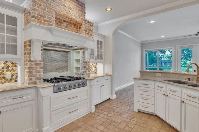 1719 HG Mosley Pkwy, Longview, TX 75604