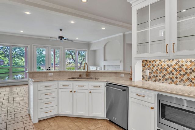 1719 HG Mosley Pkwy, Longview, TX 75604