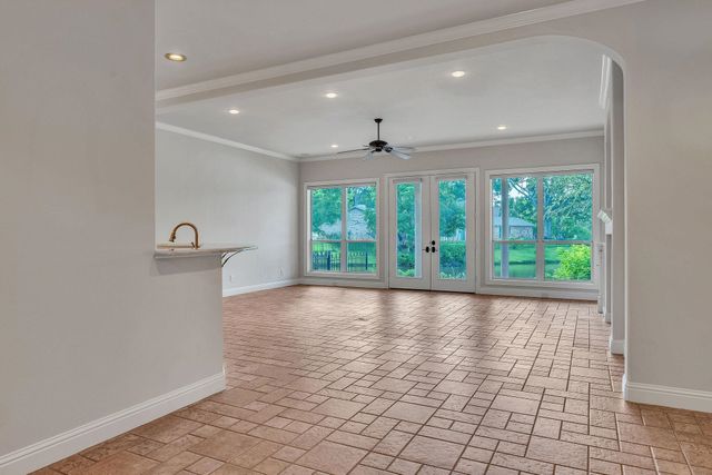 1719 HG Mosley Pkwy, Longview, TX 75604