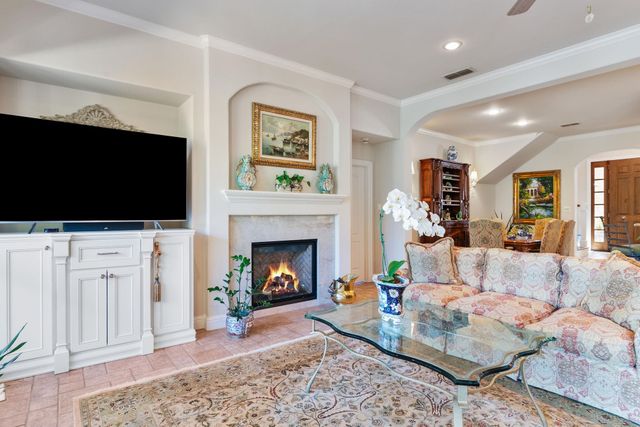 1719 HG Mosley Pkwy, Longview, TX 75604