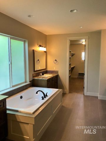 1912 N Lodge Creek Way, Eagle, ID 83616