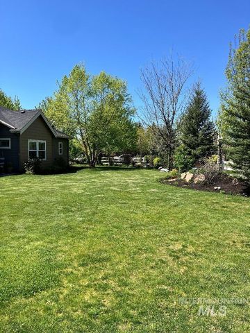 1912 N Lodge Creek Way, Eagle, ID 83616