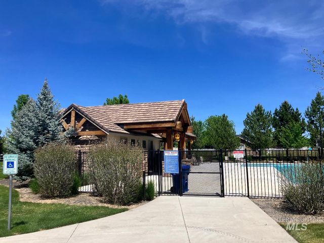 1912 N Lodge Creek Way, Eagle, ID 83616