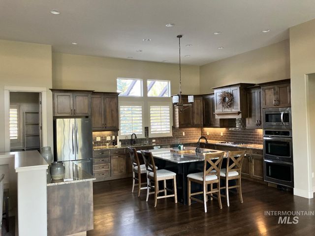 1912 N Lodge Creek Way, Eagle, ID 83616