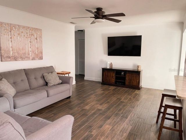 12001 N GOMEZ AVENUE, Tampa, FL 33618