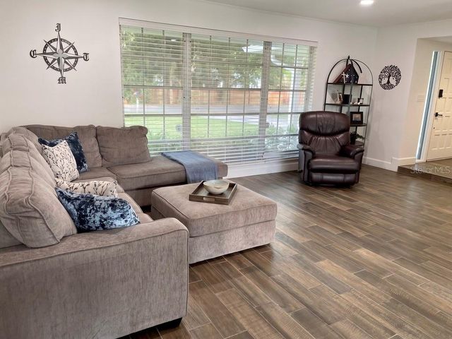 12001 N GOMEZ AVENUE, Tampa, FL 33618